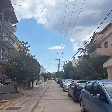 哈兰德里静谧花园套房 דירה